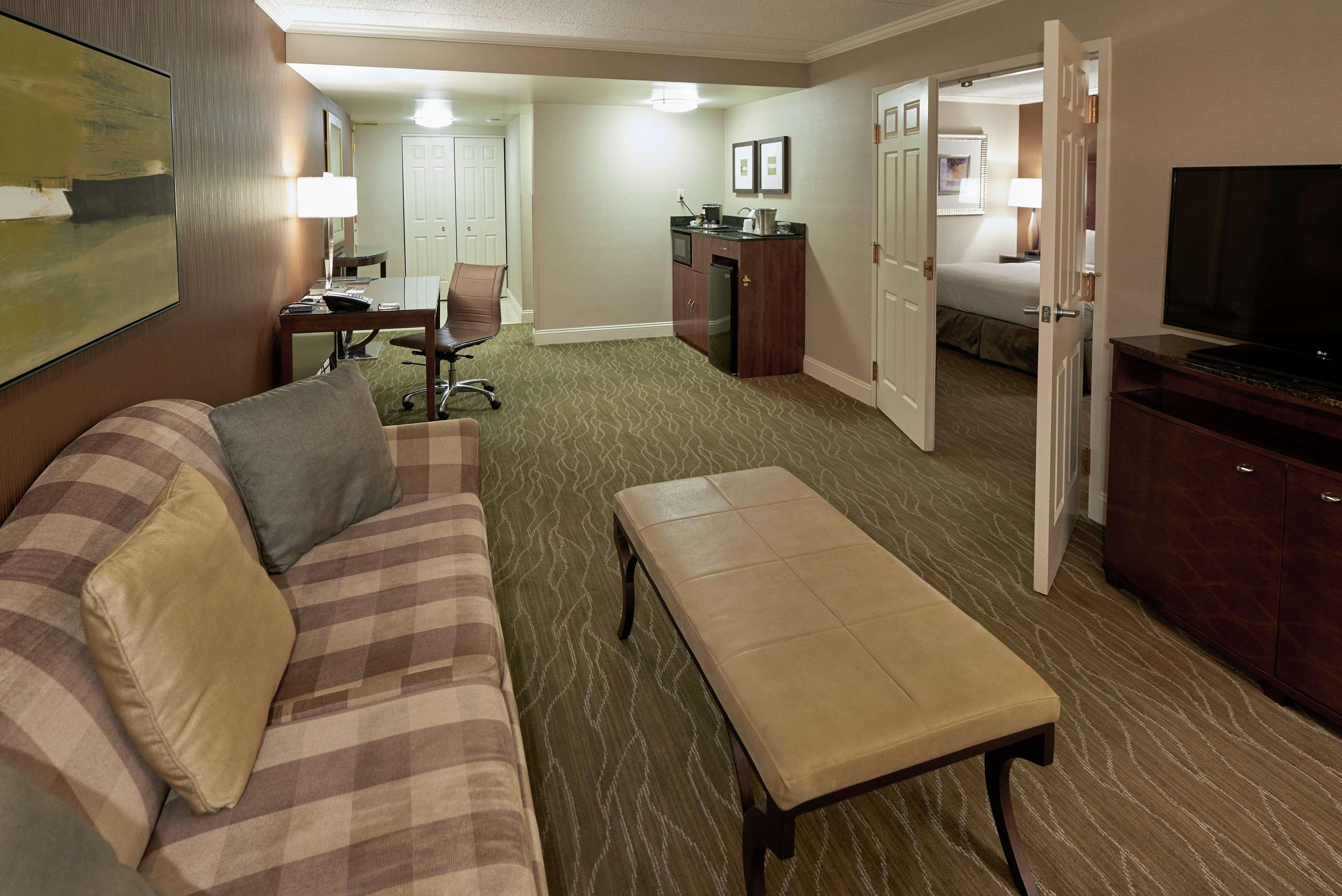 Hotel Doubletree By Hilton Akron