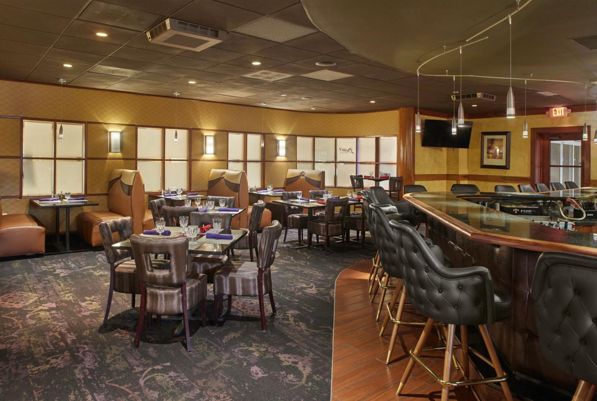 Doubletree By Hilton Akron 3*