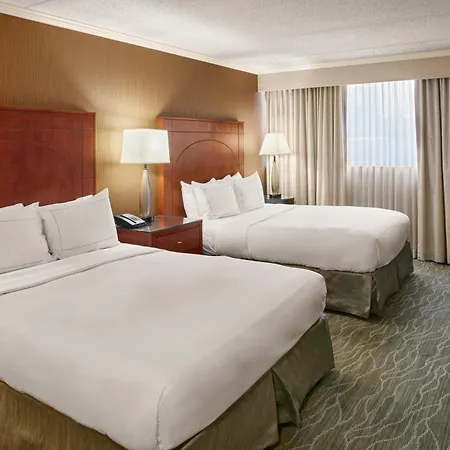 Doubletree By Hilton Akron Fairlawn Exterior photo