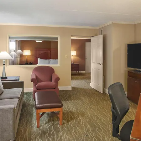 Doubletree By Hilton Akron Fairlawn Exterior photo