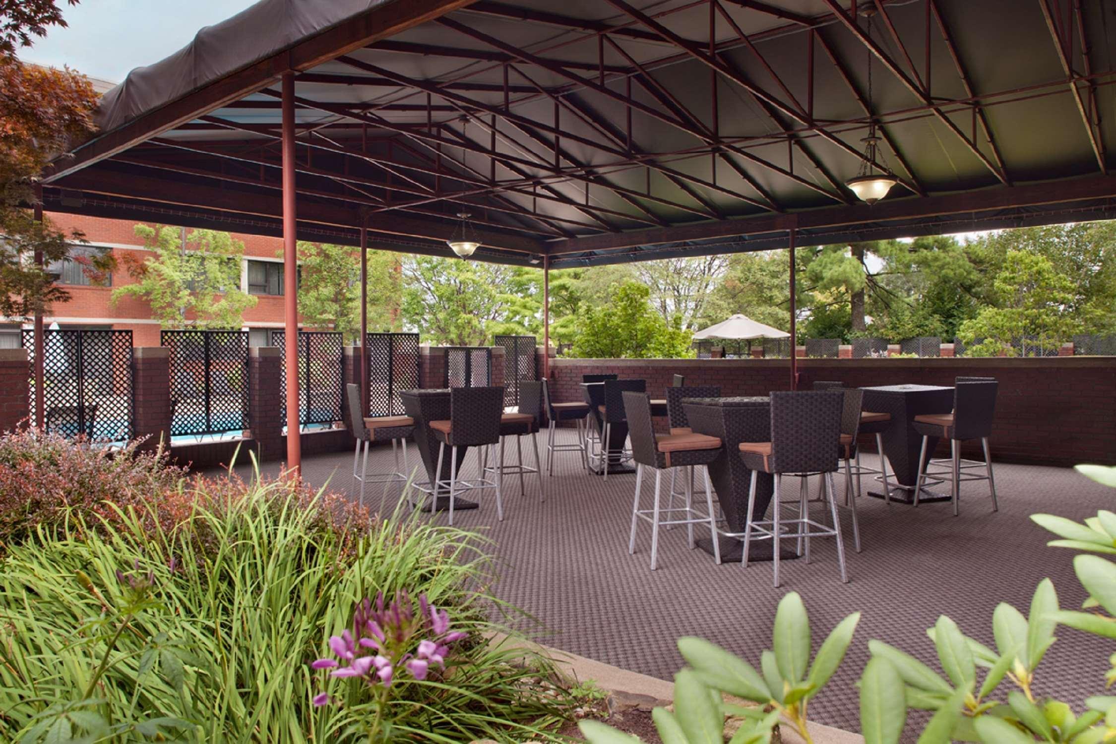 Hotel Doubletree By Hilton Akron