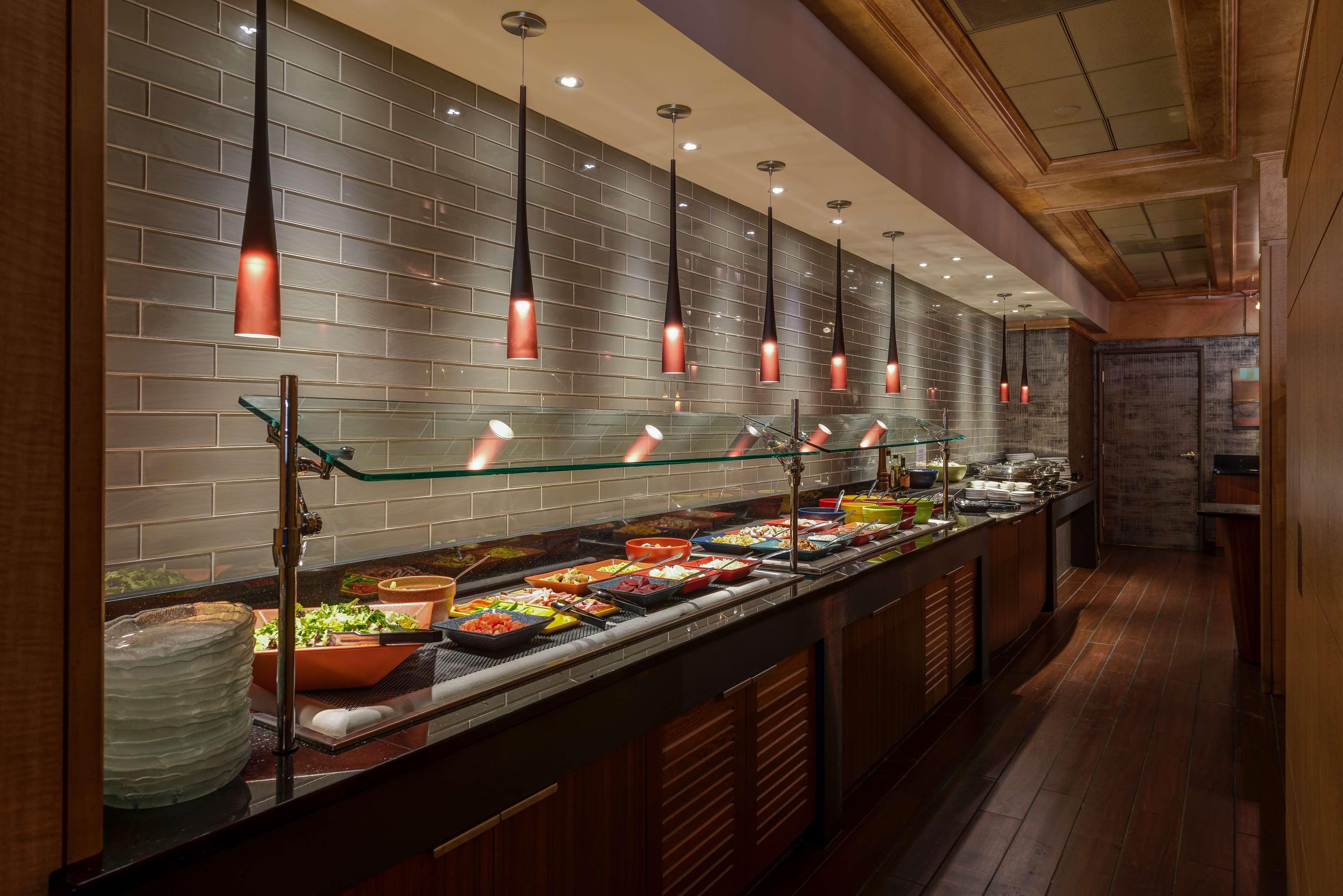 Doubletree By Hilton Akron Hotel
