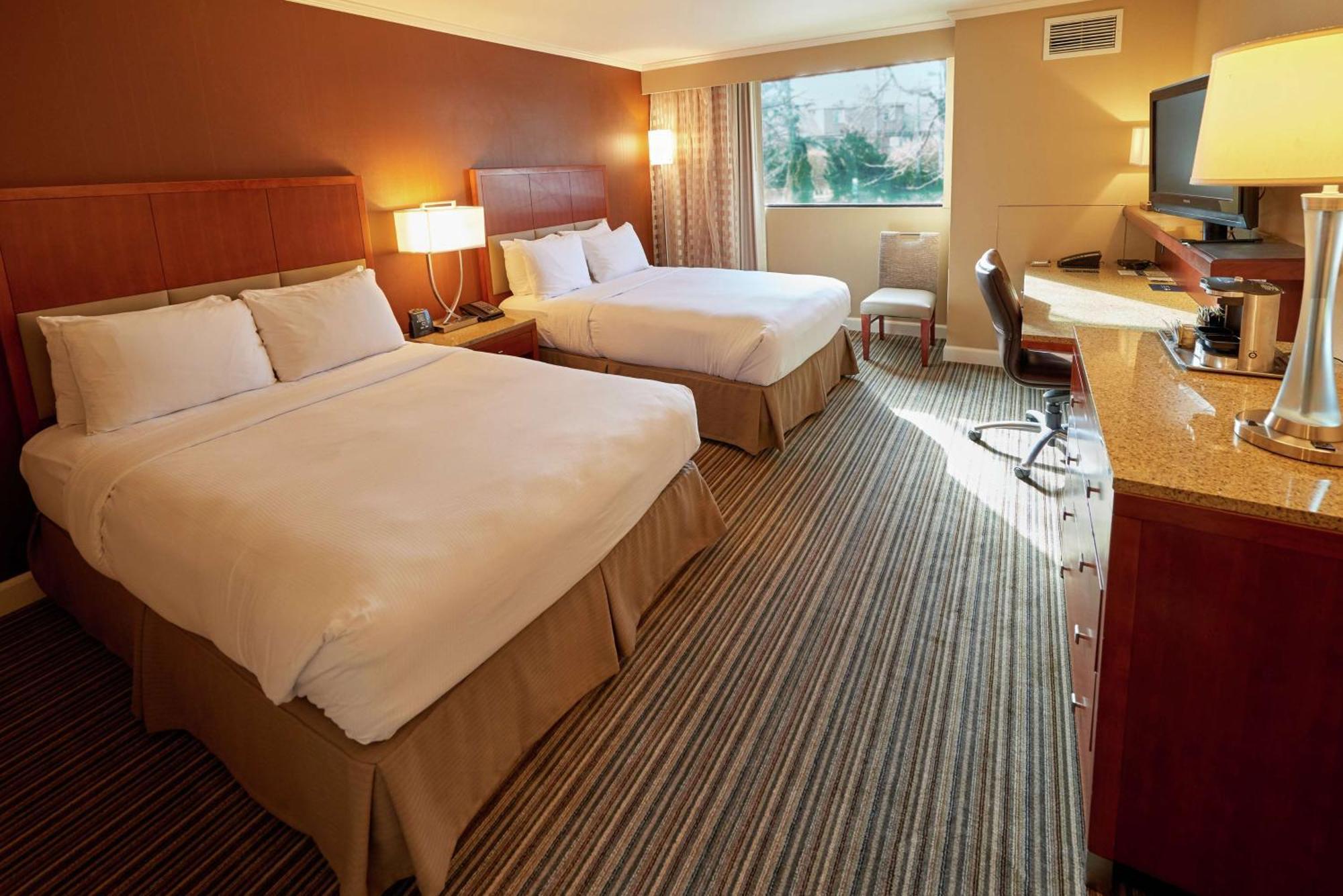 Doubletree By Hilton Akron Hotel 3*