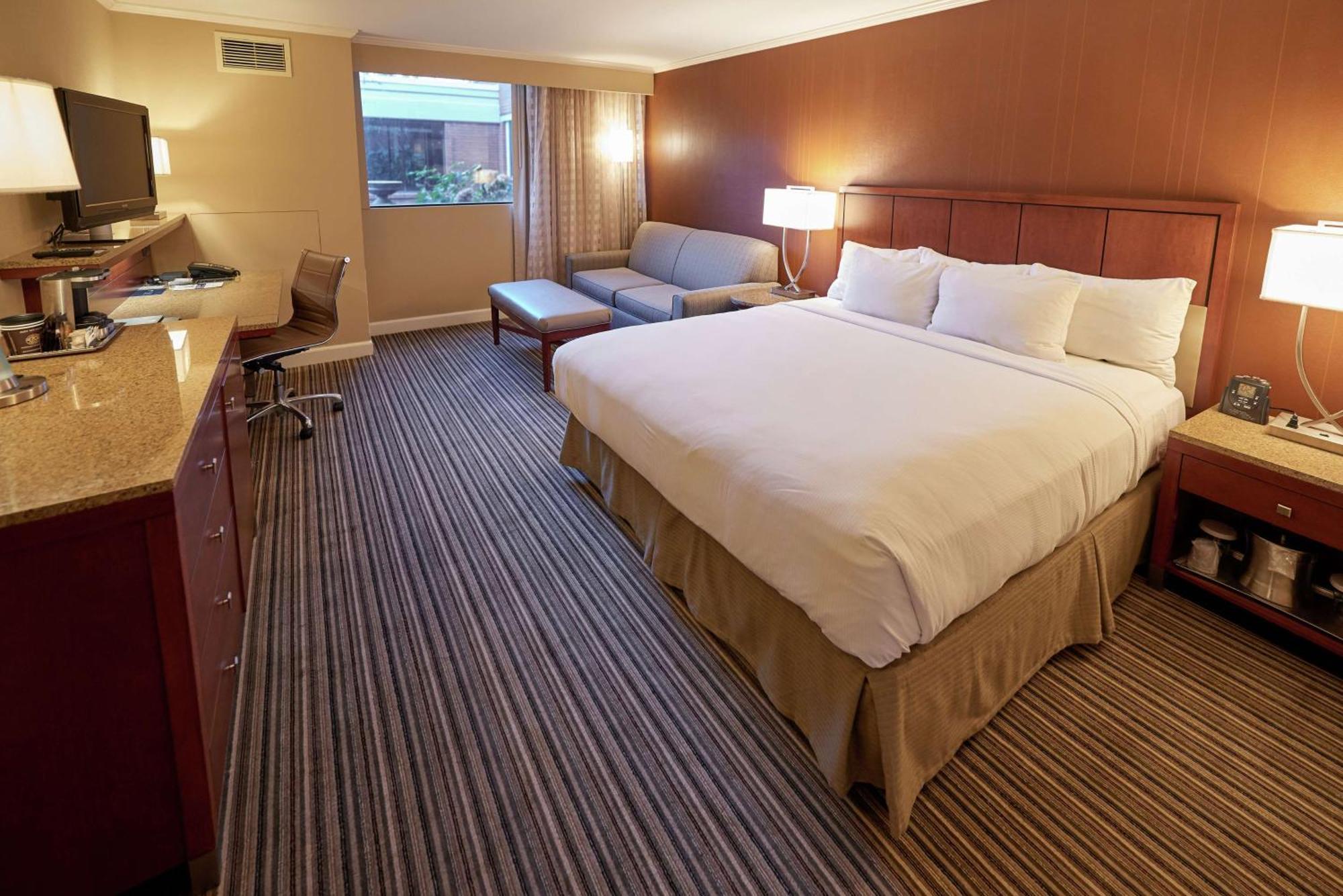 Doubletree By Hilton Akron