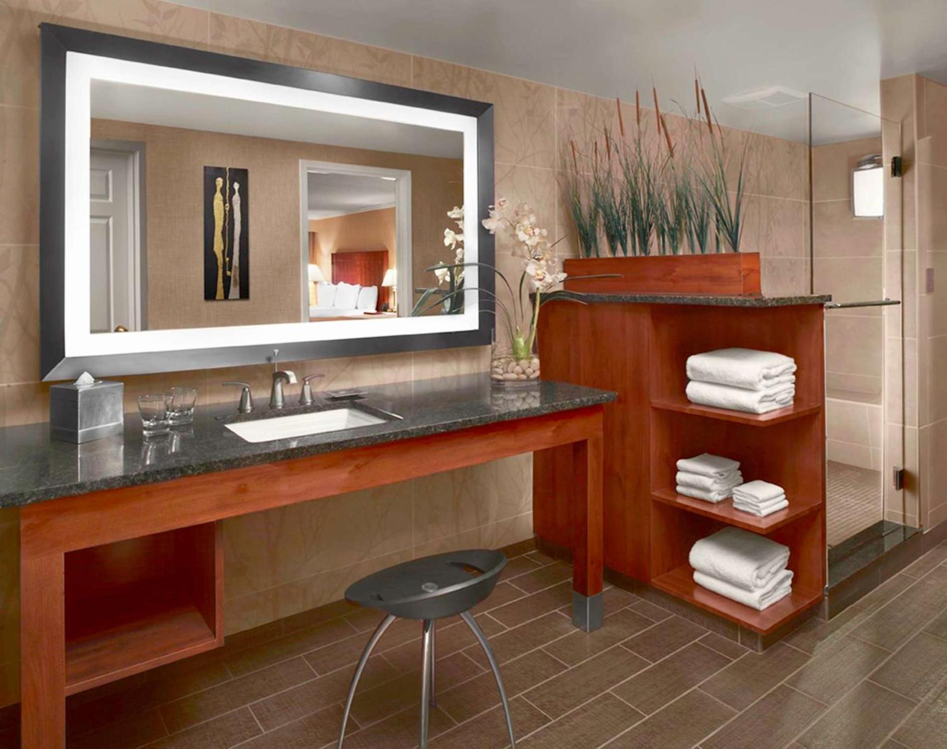 Doubletree By Hilton Akron 3*