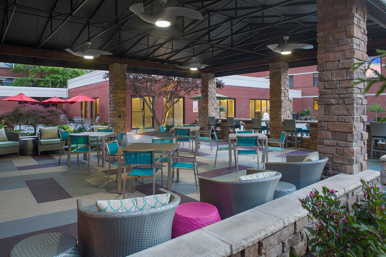 Hotel Doubletree By Hilton Akron