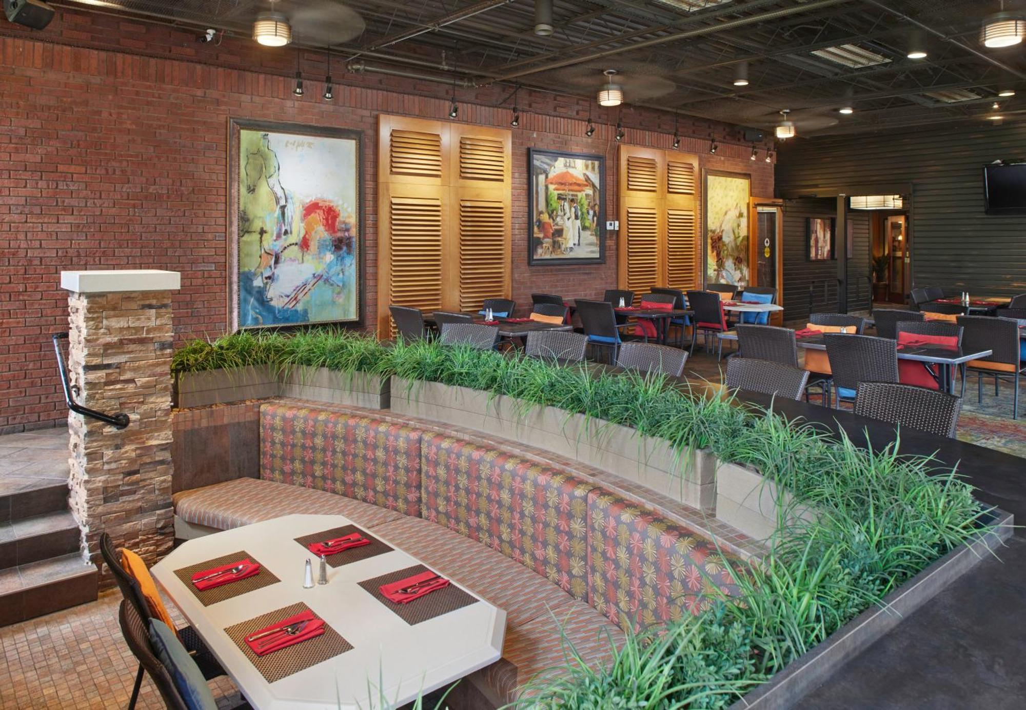 Hotel Doubletree By Hilton Akron 3*