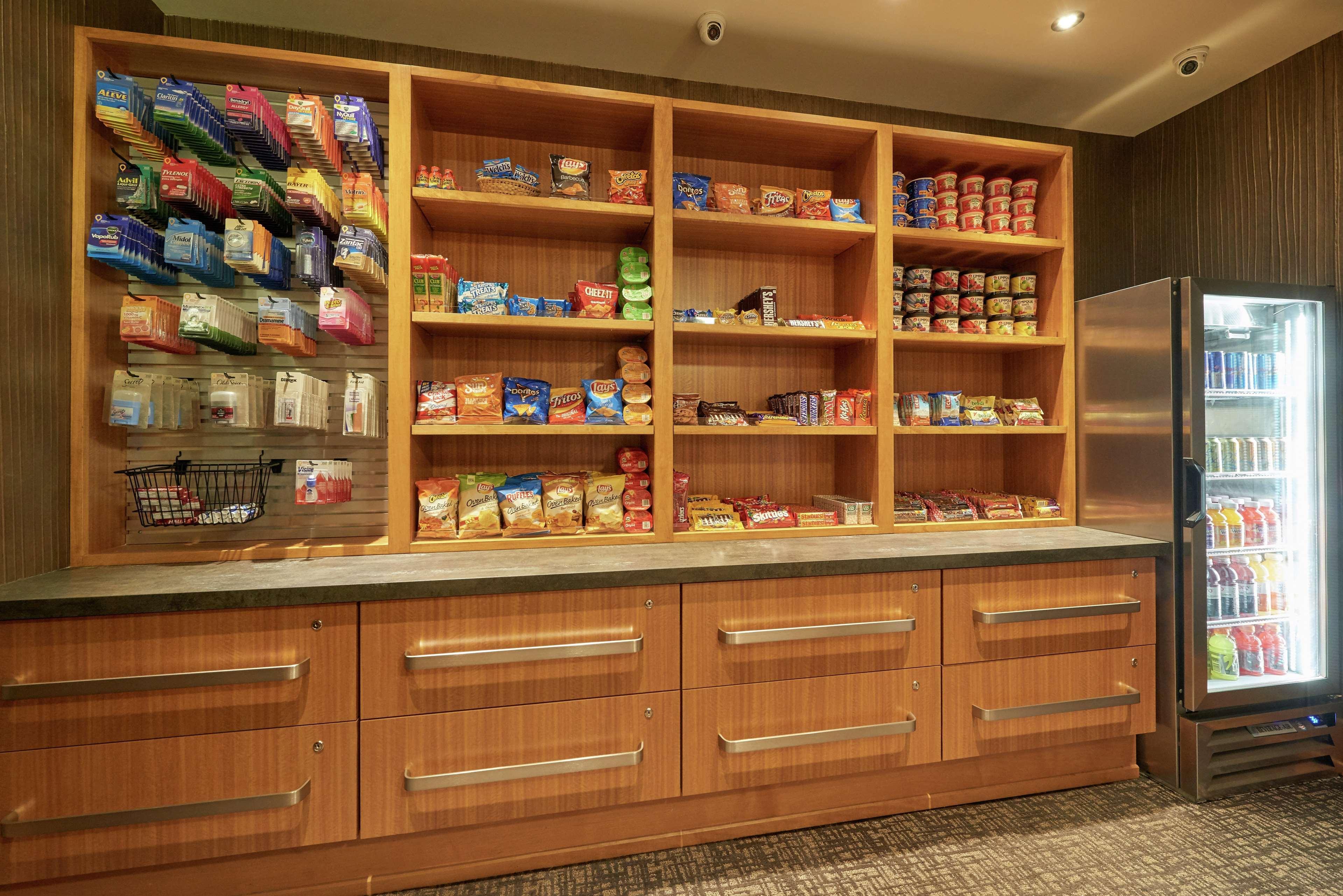 Doubletree By Hilton Akron Hotel