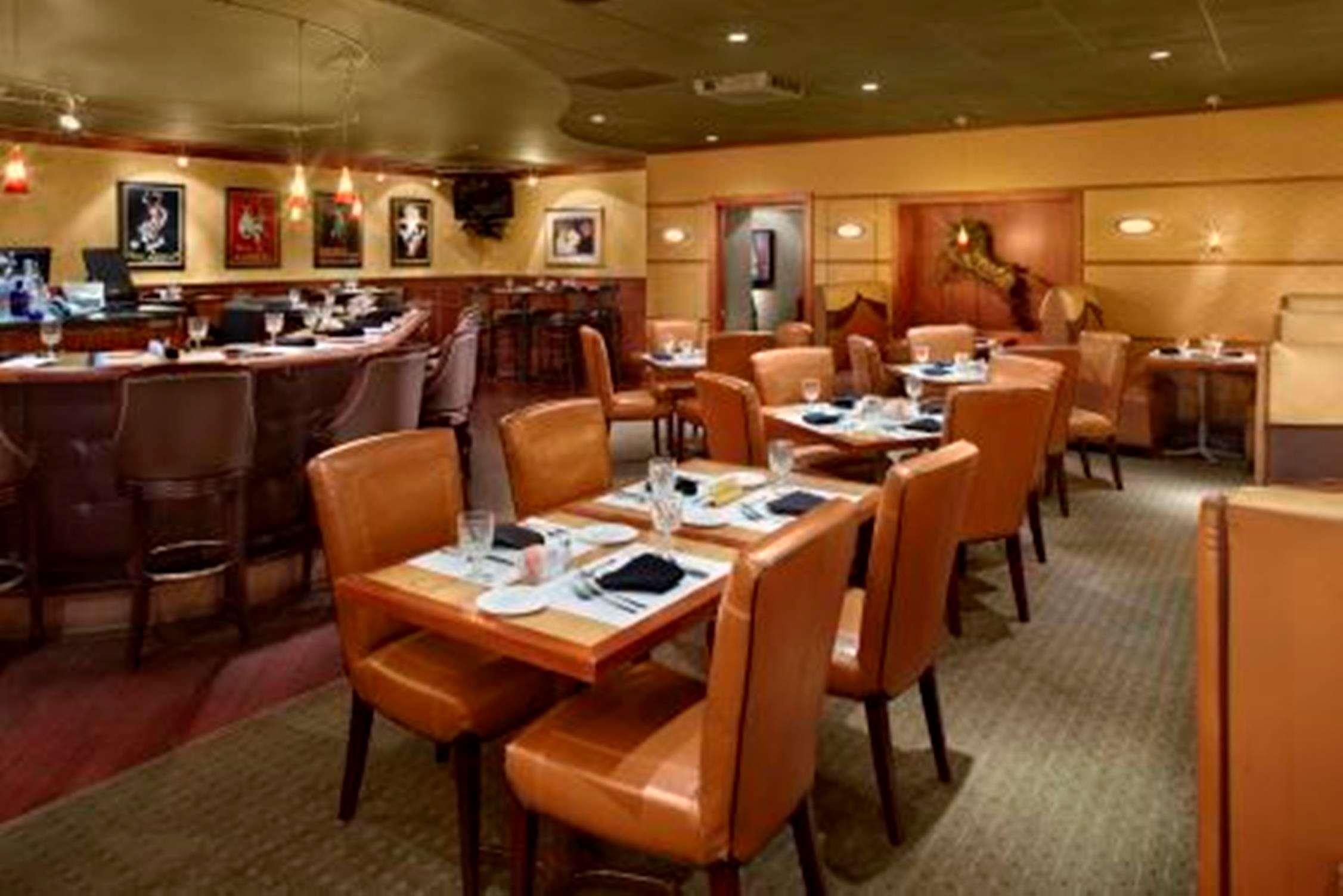 Doubletree By Hilton Akron Hotel