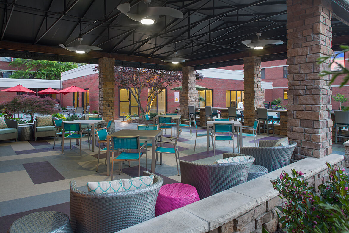 Hotel Doubletree By Hilton Akron Fairlawn